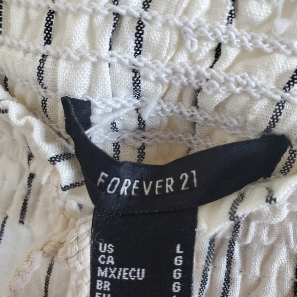 Loose Fit Linen Stripe Shorts Size L - Picture 8 of 9